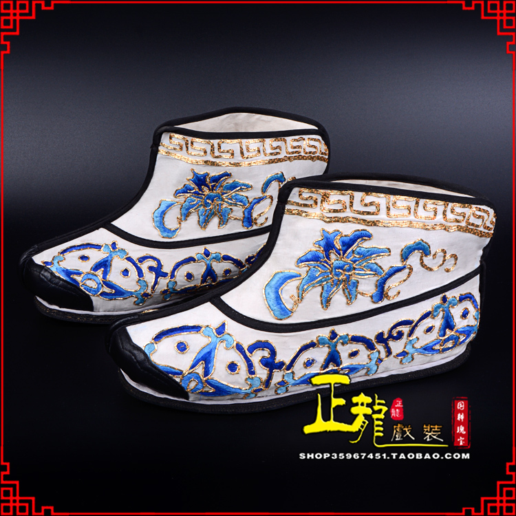 沧三岔口武生薄底 手绣绣花快靴